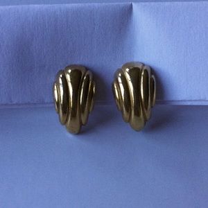 Vintage Napier Signed Gold Tone Screw Back Clip On Earrings